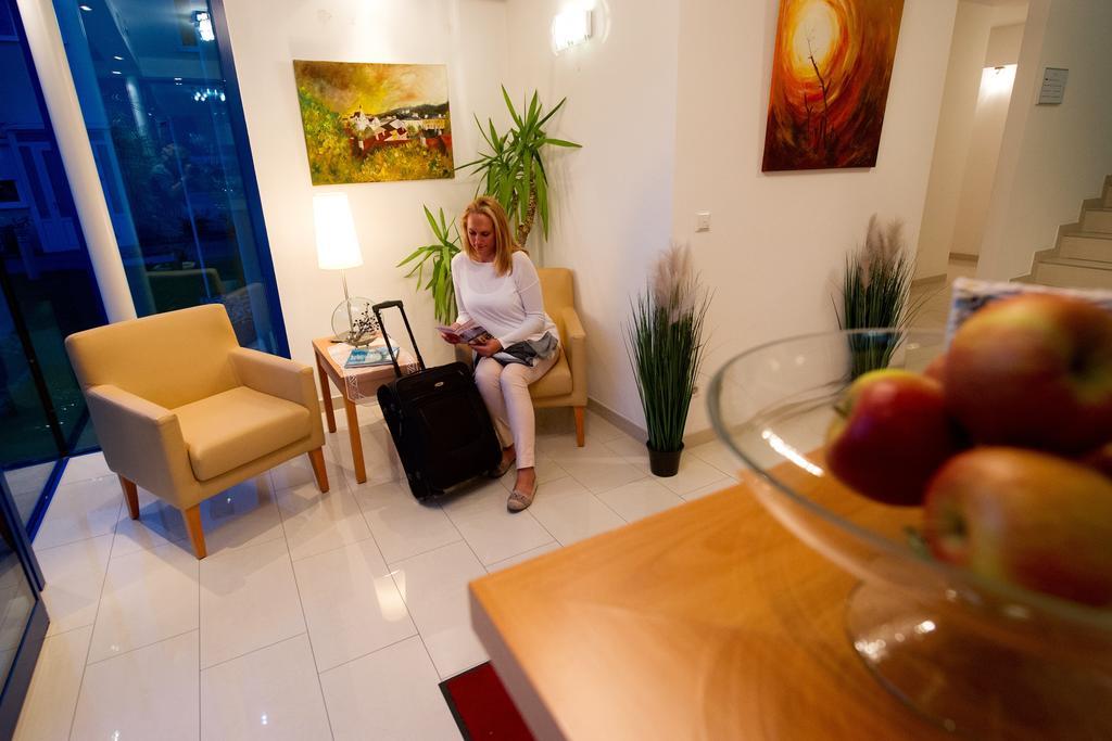 City-Hotel Moedling Modling Buitenkant foto